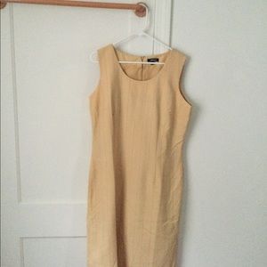 Metro style summer dress